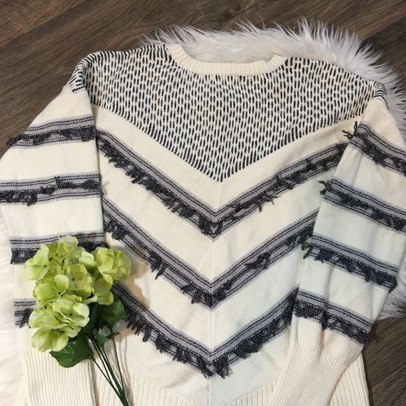 Banana republic chevron fringe pullover - Picture 5 of 8